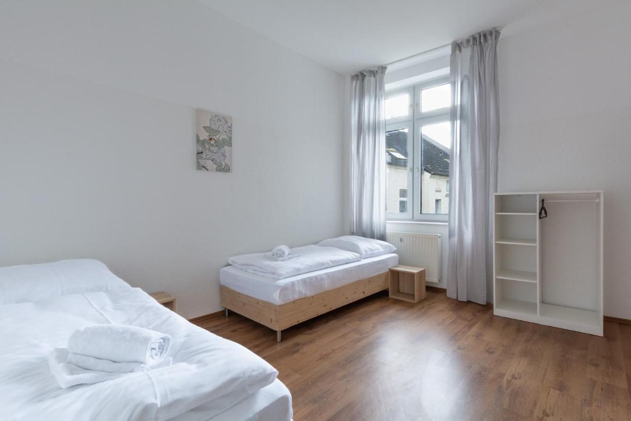 Apartment T&k 4 110qm With Balcony Duisburg