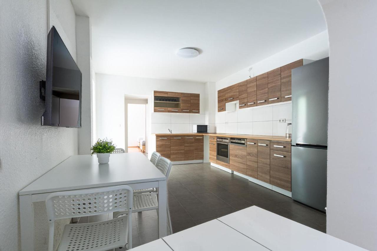 Apartment T&k 4 110qm With Balcony Duisburg