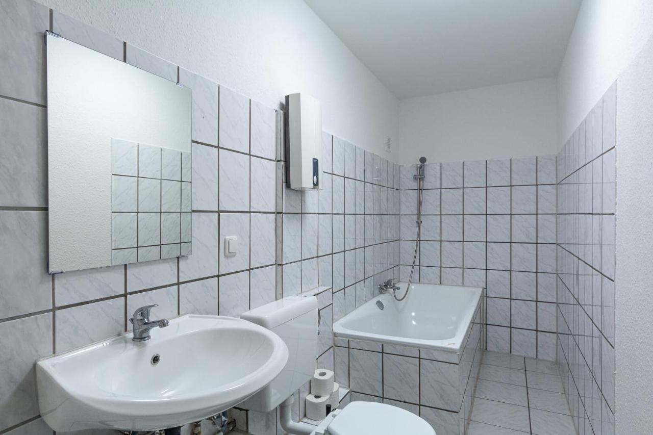 Apartment T&k 4 110qm With Balcony Duisburg